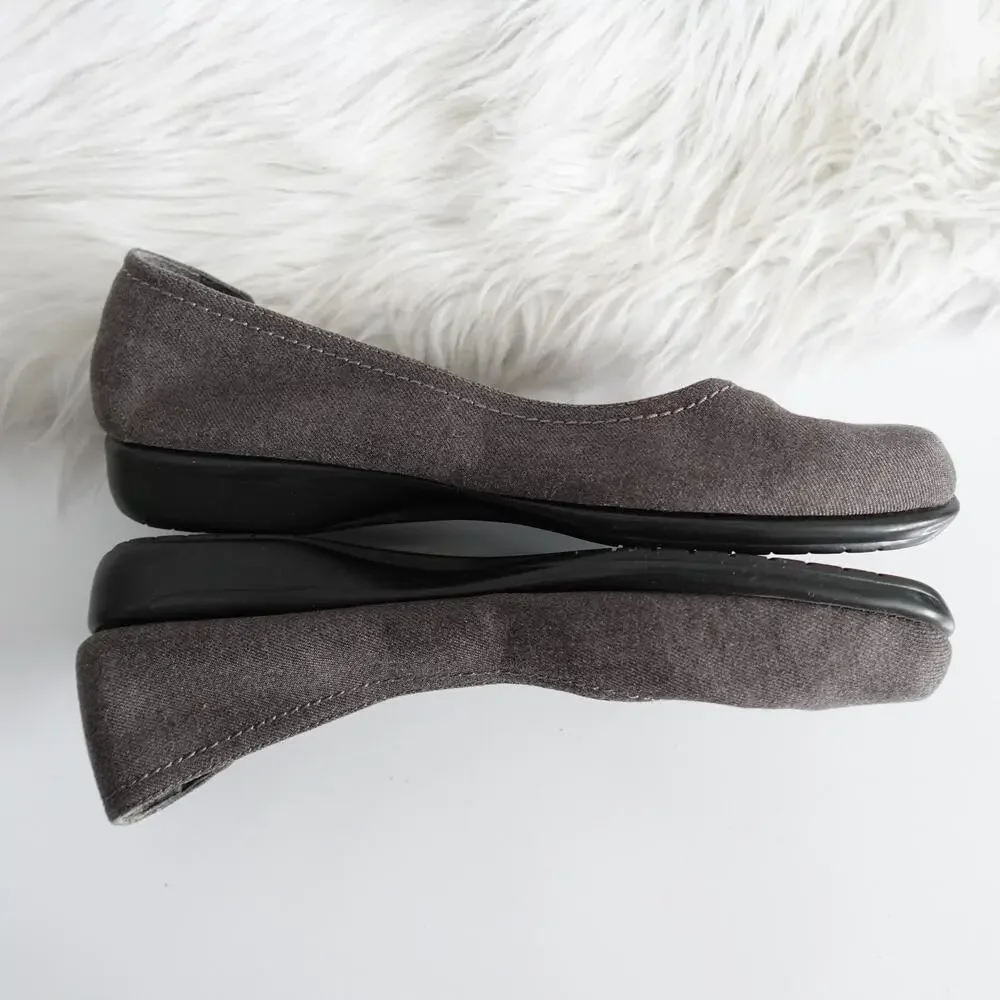 Vintage Aerosoles 90s Y2K Grey Square Toe Fabric Flats - Picture 5 of 9